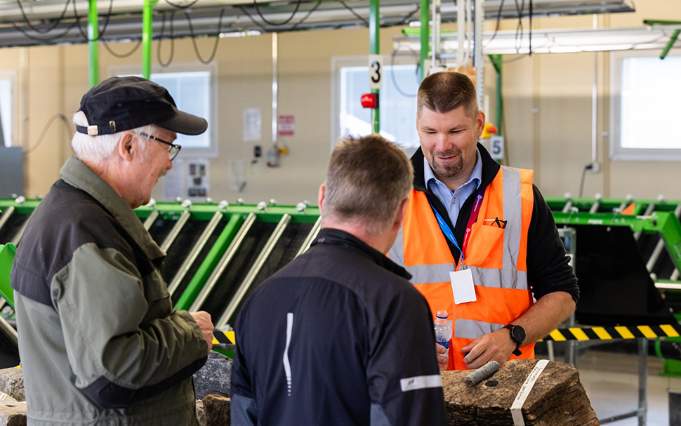 Jussi Annanolli showcasing rock samples from the Sakatti Project area.